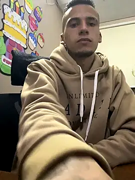 wiland hot23 online show from November 13, 2025, 6:34 am