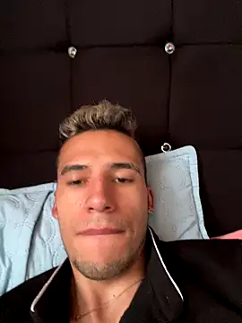 wiland hot23 online show from December 18, 2025, 8:04 pm