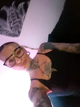 Snapshot of Peach420live chatting on December 3, 2025, 9:13 pm Peach420live online show from December 3, 2025, 9:13 pm