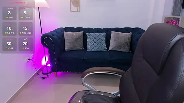 Snapshot of zharaa_fox chatting on May 4, 2026, 1:01 am zharaa fox online show from May 4, 2026, 1:01 am