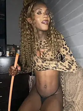 gingergirl67  online show from October 31, 2025, 9:27 pm