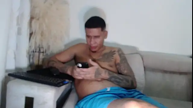 Snapshot of Adrew_fox chatting on October 3, 2025, 2:19 am Adrew fox online show from October 3, 2025, 2:19 am