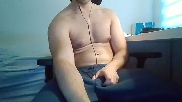Snapshot of alexhuged chatting on February 8, 2026, 3:48 pm alexhuged online show from February 8, 2026, 3:48 pm