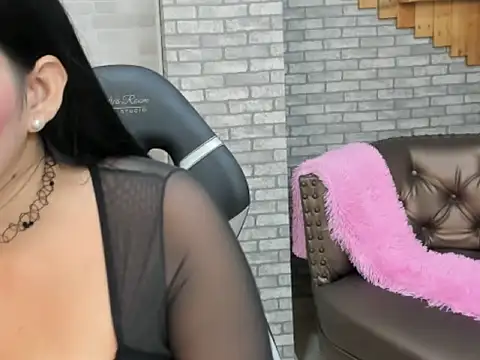 Snapshot of Alisonn_Doll chatting on October 18, 2025, 1:12 pm Alisonn Doll online show from October 18, 2025, 1:12 pm