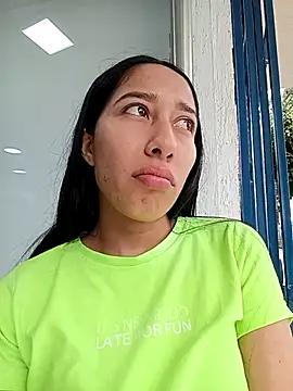 Amelia Rivas online show from November 1, 2025, 8:00 pm