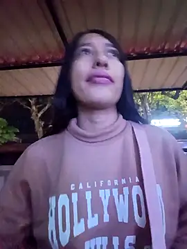 Amelia Rivas online show from November 24, 2025, 1:05 am