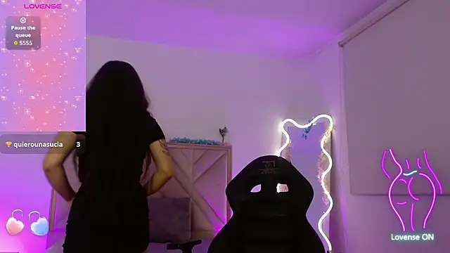 Ixchel tay online show from October 17, 2025, 3:10 am