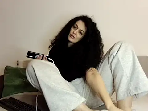 Snapshot of JadeLure chatting on September 29, 2025, 7:08 pm JadeLure online show from September 29, 2025, 7:08 pm
