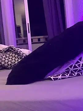 GoldenPussy1329 online show from November 23, 2025, 10:20 pm