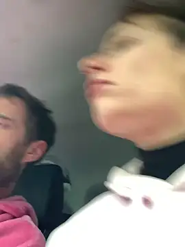 GoldenPussy1329 online show from November 25, 2025, 11:43 am