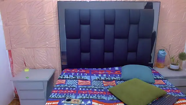 thaigo twink38 online show from October 18, 2025, 4:59 am