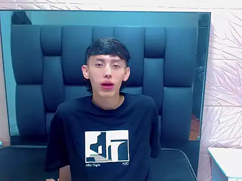 thaigo twink38 online show from December 20, 2025, 7:15 am