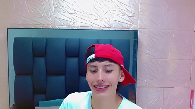 thaigo twink38 online show from February 5, 2026, 7:46 am