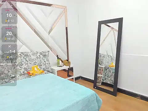 Snapshot of AliceCat_01 chatting on December 15, 2025, 2:32 pm AliceCat 01 online show from December 15, 2025, 2:32 pm