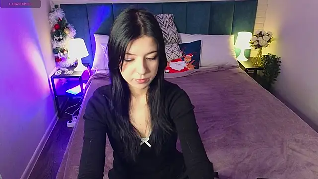 Snapshot of Azaliya_Haze chatting on January 11, 2026, 5:34 am Azaliya Haze online show from January 11, 2026, 5:34 am