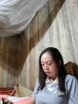 Tuyet xx online show from October 20, 2025, 8:53 pm