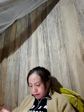 Tuyet xx online show from October 26, 2025, 1:06 pm