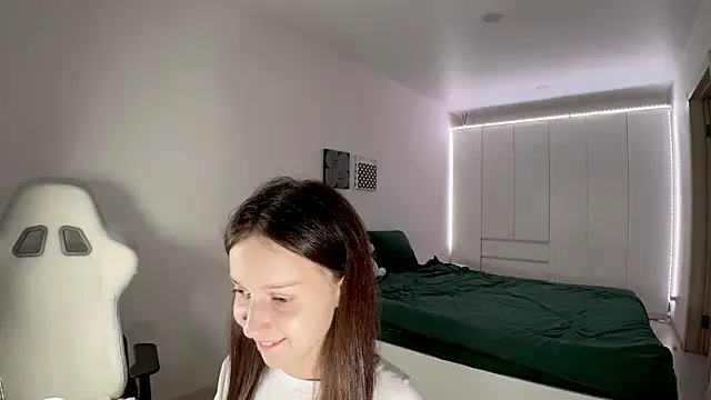 monnymoon online show from October 30, 2025, 9:55 am