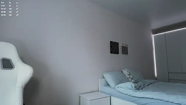 monnymoon online show from November 7, 2025, 5:40 am