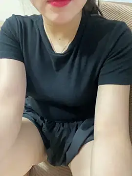 lee ly online show from October 6, 2025, 2:03 pm