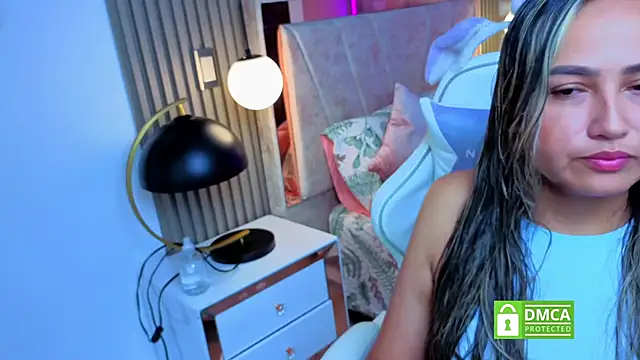 lila cute1 online show from November 22, 2025, 11:42 am