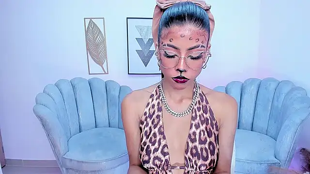 zaira wetsler online show from October 21, 2025, 4:57 am