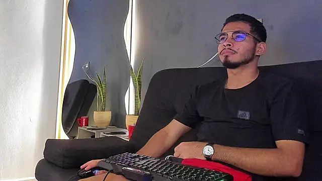 Snapshot of Jaybrown__1 chatting on October 31, 2025, 2:29 pm Jaybrown 1 online show from October 31, 2025, 2:29 pm