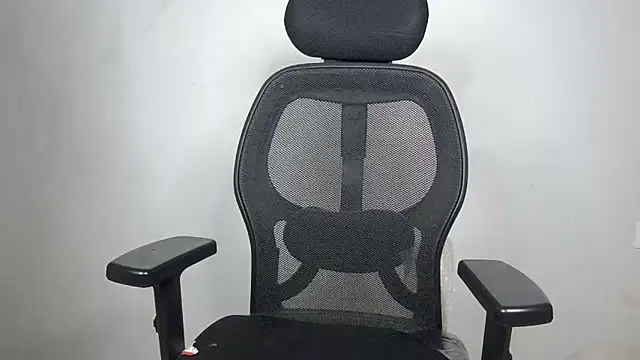 mooonlightbaby online show from April 7, 2026, 4:18 pm