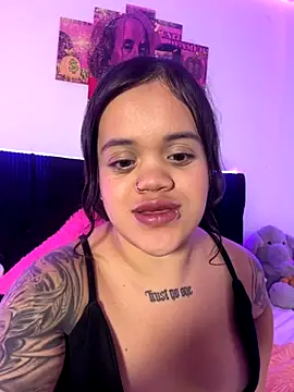 Sussyroxxx online show from November 27, 2025, 6:04 am