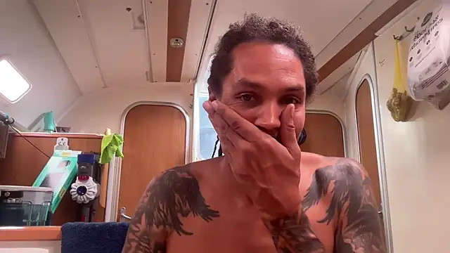 Snapshot of Monk_and_Mia chatting on October 25, 2025, 9:17 am Monk and Mia online show from October 25, 2025, 9:17 am