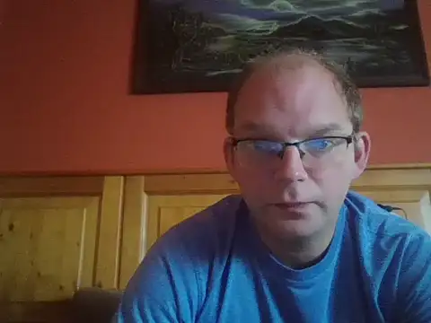 Snapshot of Rado2812 chatting on October 5, 2025, 8:01 am Rado2812 online show from October 5, 2025, 8:01 am