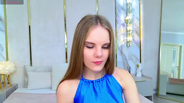 Snapshot of Lili_Lohan chatting on October 14, 2025, 5:03 pm Lili Lohan online show from October 14, 2025, 5:03 pm