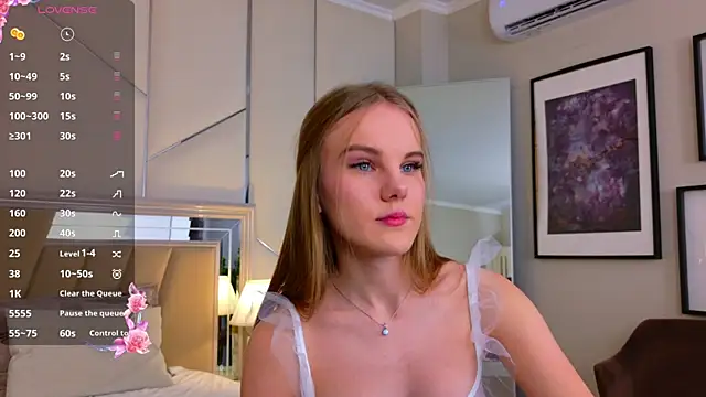 Snapshot of Lili_Lohan chatting on November 15, 2025, 5:20 pm Lili Lohan online show from November 15, 2025, 5:20 pm