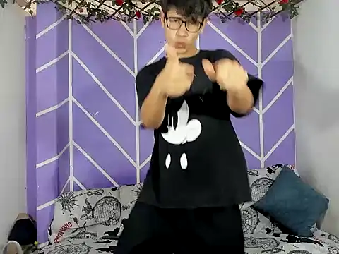 nexusboyhot online show from December 20, 2025, 2:46 pm