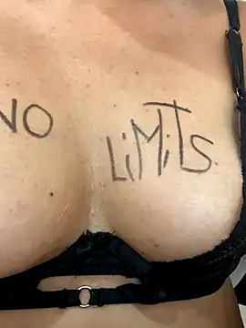 Snapshot of Valentinahot7 chatting on December 21, 2025, 7:43 pm Valentinahot7 online show from December 21, 2025, 7:43 pm