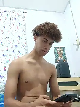 Snapshot of The_boy_good chatting on January 13, 2026, 7:19 pm The boy good online show from January 13, 2026, 7:19 pm