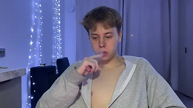  bee boy  online show from October 11, 2025, 4:05 pm