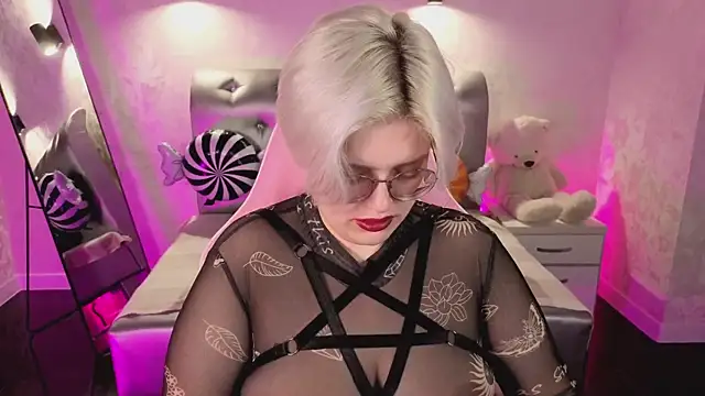 DominiqueSweetie online show from October 31, 2025, 9:21 am