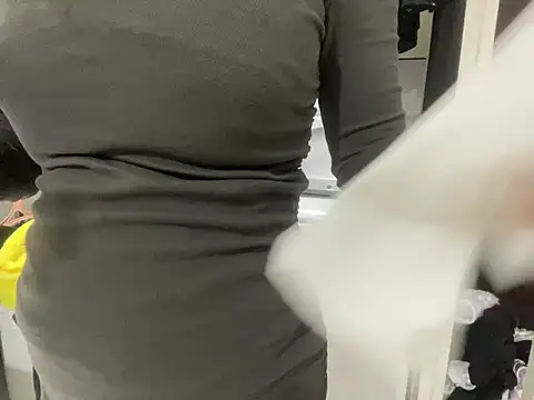 Toriyufu online show from April 16, 2026, 1:39 am