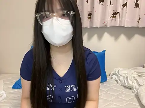 Snapshot of YUKINA_00 chatting on October 15, 2025, 4:51 pm YUKINA 00 online show from October 15, 2025, 4:51 pm