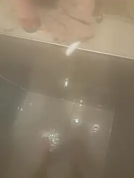 heet1998 online show from November 18, 2025, 6:12 pm