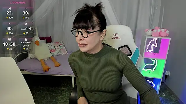 LindaRomero online show from October 8, 2025, 9:18 am