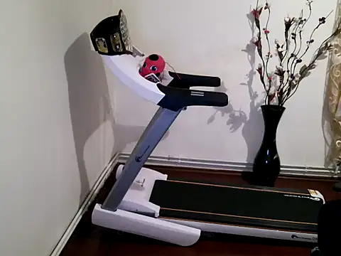 KingAdonisss online show from October 15, 2025, 4:40 pm