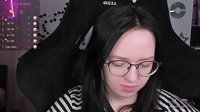 Snapshot of power_robynn chatting on February 15, 2026, 1:20 pm power robynn online show from February 15, 2026, 1:20 pm