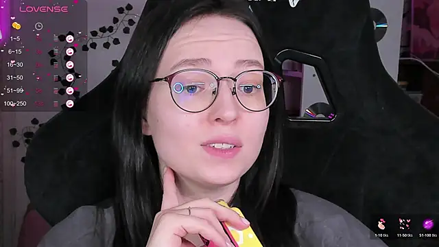 Snapshot of power_robynn chatting on February 16, 2026, 5:31 pm power robynn online show from February 16, 2026, 5:31 pm