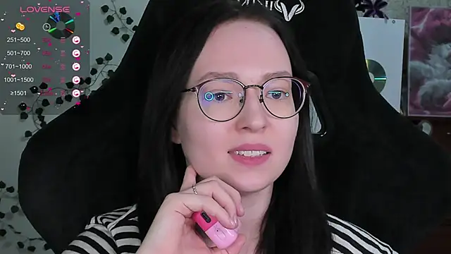 Snapshot of power_robynn chatting on February 27, 2026, 6:41 pm power robynn online show from February 27, 2026, 6:41 pm