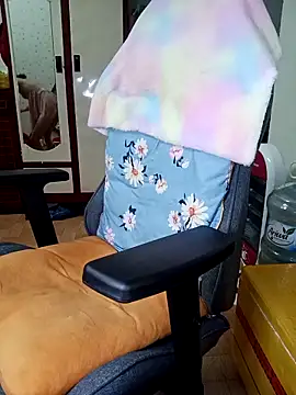 BiCute688 online show from December 18, 2025, 8:53 am