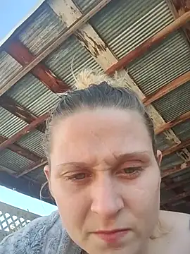 Queen2454 online show from September 28, 2025, 6:57 pm