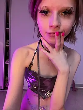 bunnyirisluv online show from May 27, 2026, 9:23 pm