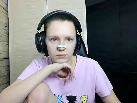 Diana-back online show from November 15, 2025, 1:18 pm